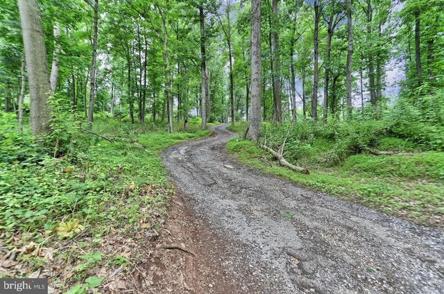 175 PICKETT RD, Dover, PA 17315