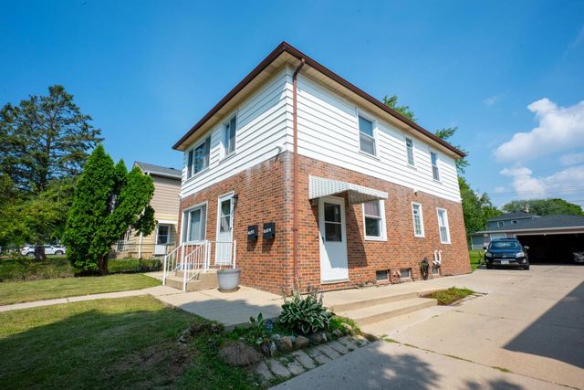 4622 W Howard AVENUE, Milwaukee, WI 53220