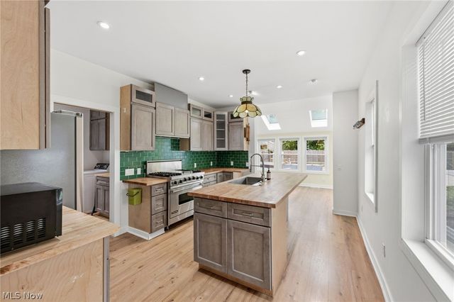 3538 Storer Avenue, Cleveland, OH 44109