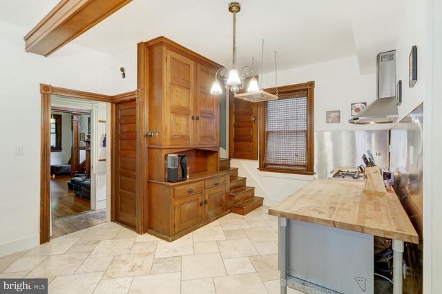 1033 WOODS AVE, Lancaster, PA 17603