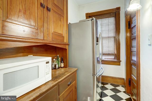 1033 WOODS AVE, Lancaster, PA 17603