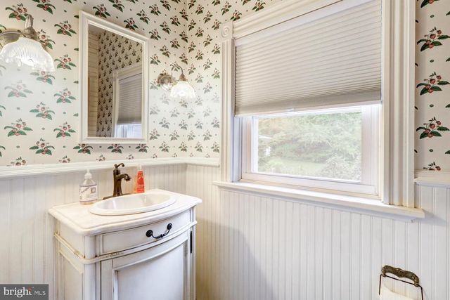 1033 WOODS AVE, Lancaster, PA 17603