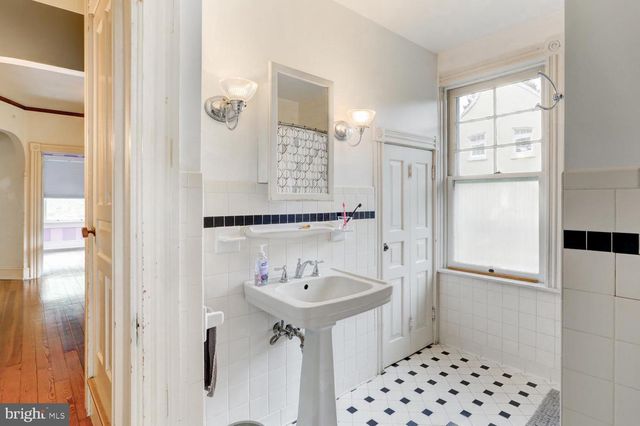 1033 WOODS AVE, Lancaster, PA 17603