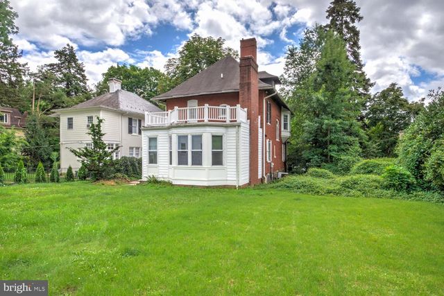 1033 WOODS AVE, Lancaster, PA 17603