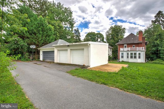 1033 WOODS AVE, Lancaster, PA 17603