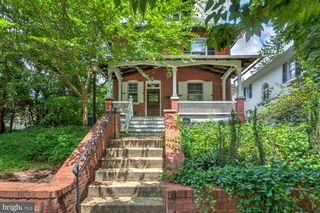 1033 WOODS AVE, Lancaster, PA 17603