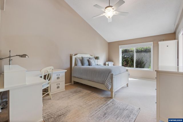 1166 Keystone Lp NE, Keizer, OR 97303