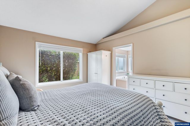 1166 Keystone Lp NE, Keizer, OR 97303