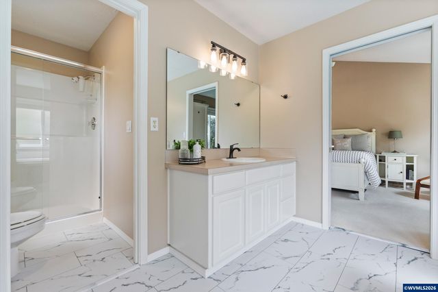 1166 Keystone Lp NE, Keizer, OR 97303