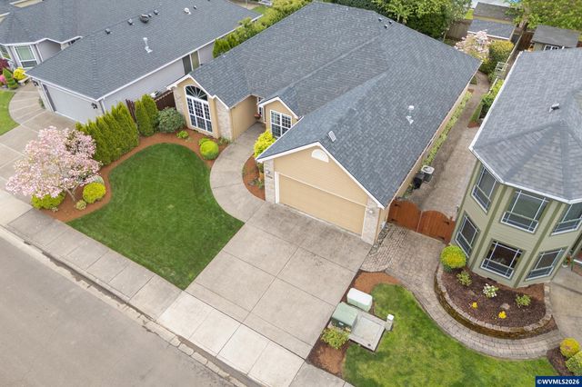 1166 Keystone Lp NE, Keizer, OR 97303