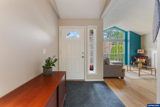 1166 Keystone Lp NE, Keizer, OR 97303