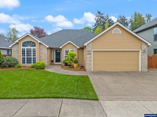 1166 Keystone Lp NE, Keizer, OR 97303