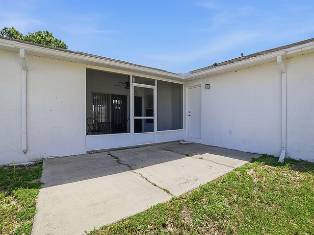 4030 LAKE BLUFF DRIVE, Mascotte, FL 34753