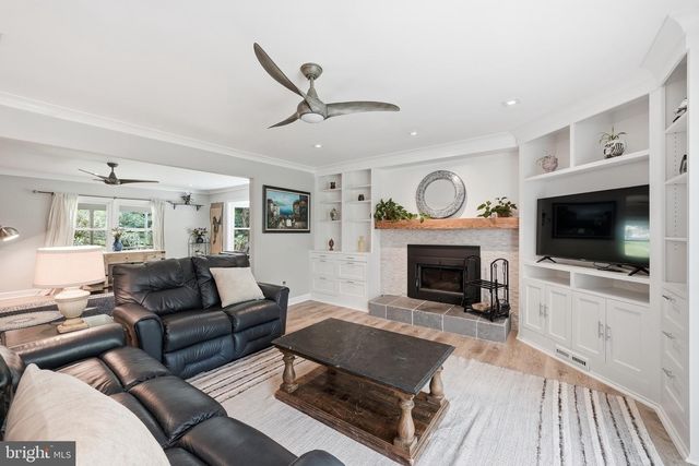 10834 HENDERSON RD, Fairfax Station, VA 22039