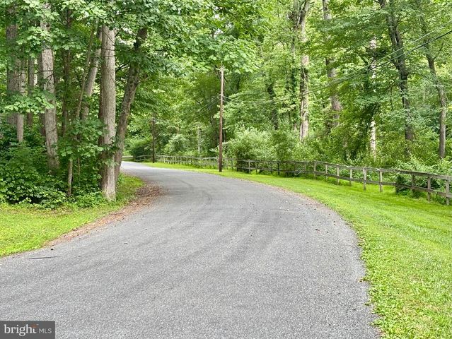 10834 HENDERSON RD, Fairfax Station, VA 22039