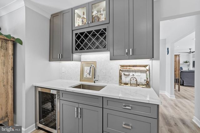 10834 HENDERSON RD, Fairfax Station, VA 22039
