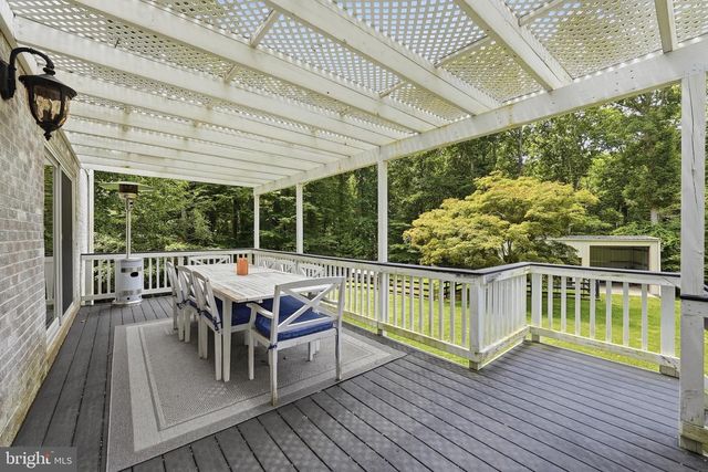 10834 HENDERSON RD, Fairfax Station, VA 22039