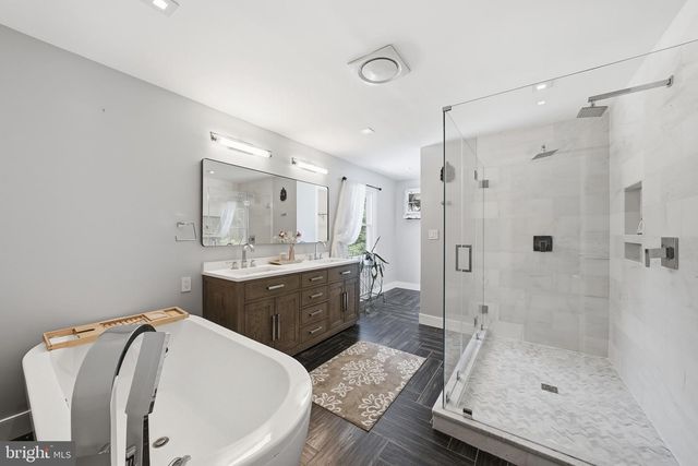 10834 HENDERSON RD, Fairfax Station, VA 22039