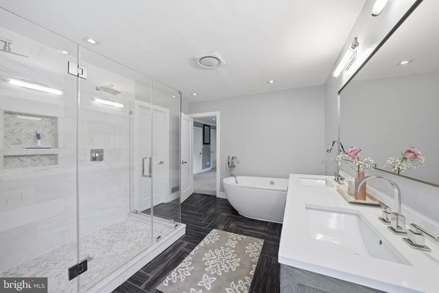 10834 HENDERSON RD, Fairfax Station, VA 22039