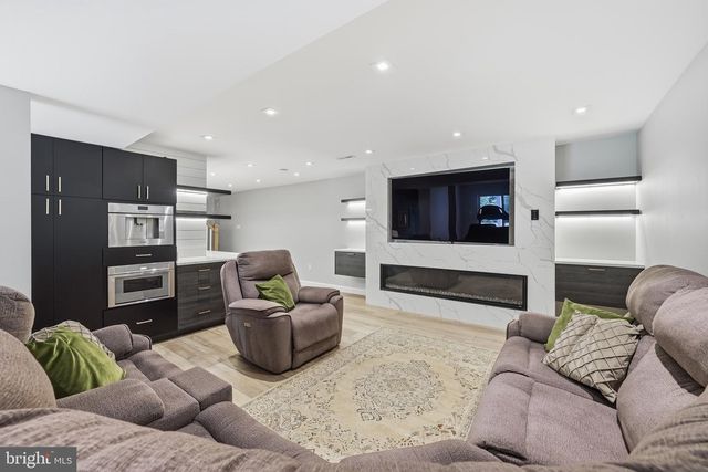 10834 HENDERSON RD, Fairfax Station, VA 22039