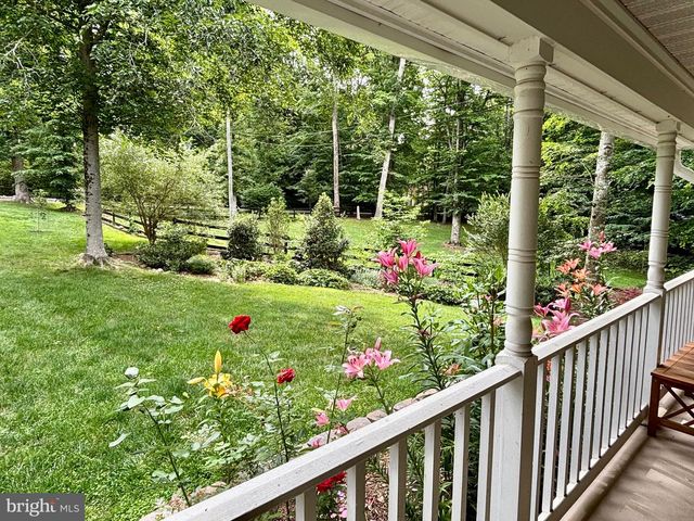 10834 HENDERSON RD, Fairfax Station, VA 22039