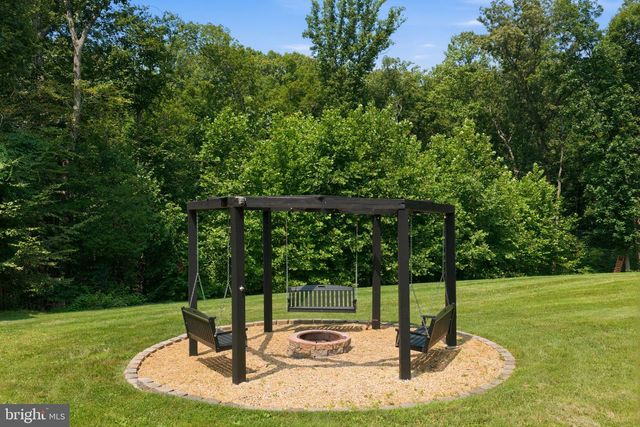 10834 HENDERSON RD, Fairfax Station, VA 22039