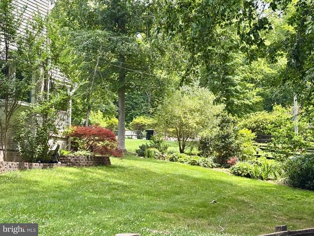 10834 HENDERSON RD, Fairfax Station, VA 22039
