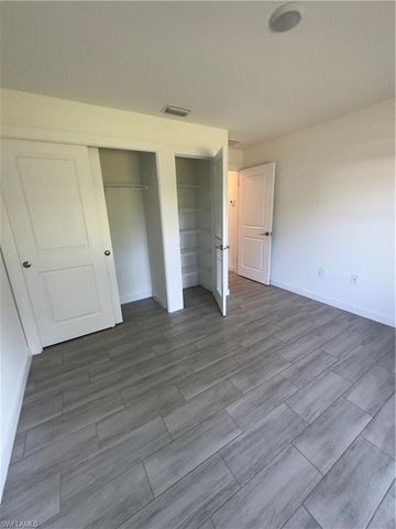 3707 38th ST SW, Lehigh Acres, FL 33976