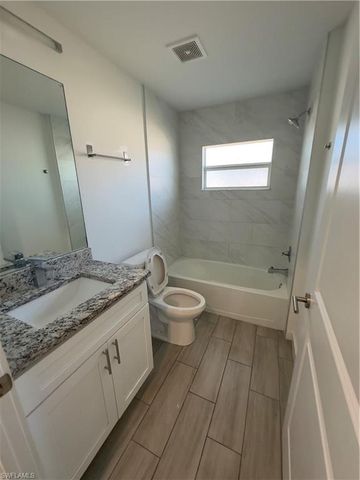 3707 38th ST SW, Lehigh Acres, FL 33976