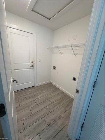 3707 38th ST SW, Lehigh Acres, FL 33976