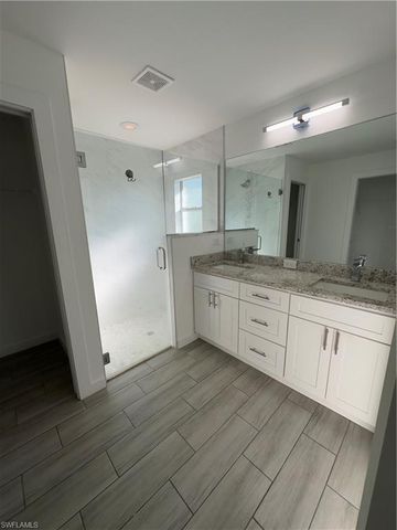 3707 38th ST SW, Lehigh Acres, FL 33976