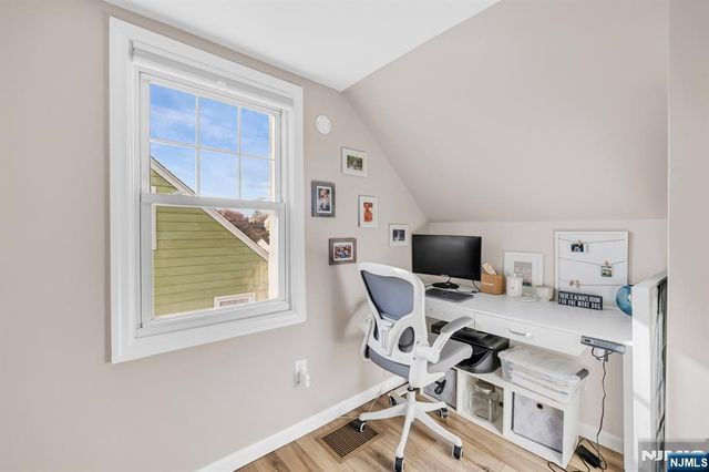 8-27 Oak Street, Fair Lawn, NJ 07410