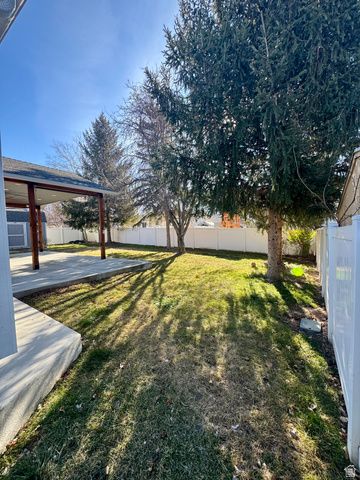 888 E DUPLER RD, Sandy, UT 84094