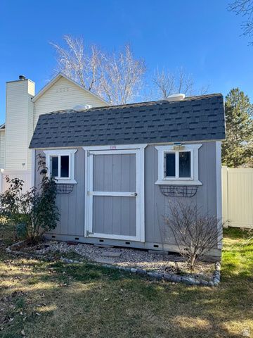 888 E DUPLER RD, Sandy, UT 84094