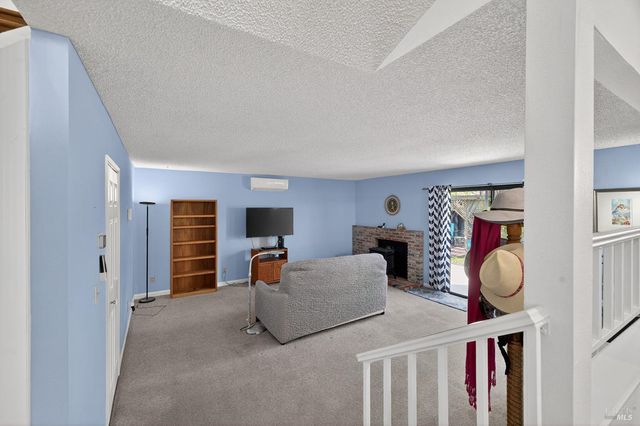 5410 Corbett Cir, Santa Rosa, CA 95403