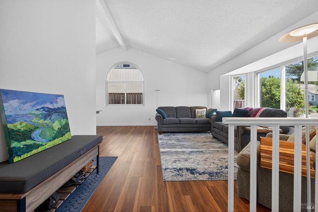 5410 Corbett Cir, Santa Rosa, CA 95403