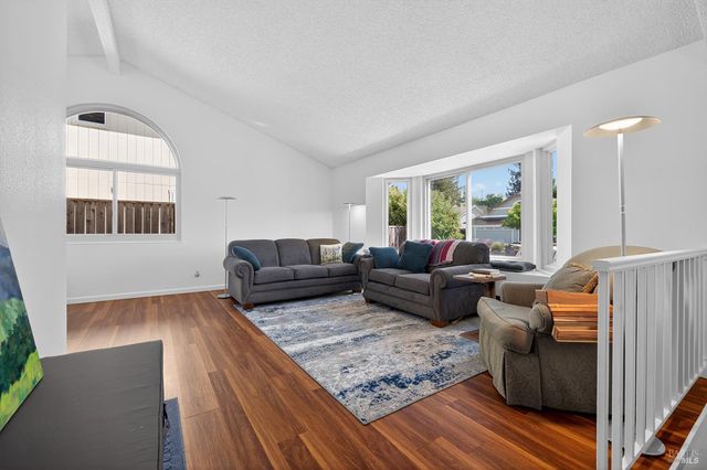 5410 Corbett Cir, Santa Rosa, CA 95403