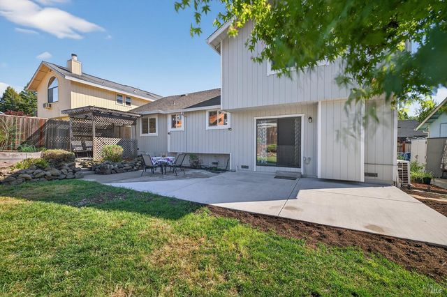 5410 Corbett Cir, Santa Rosa, CA 95403