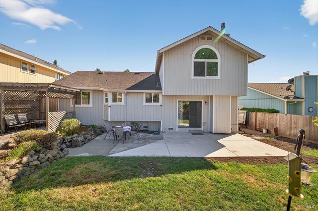 5410 Corbett Cir, Santa Rosa, CA 95403