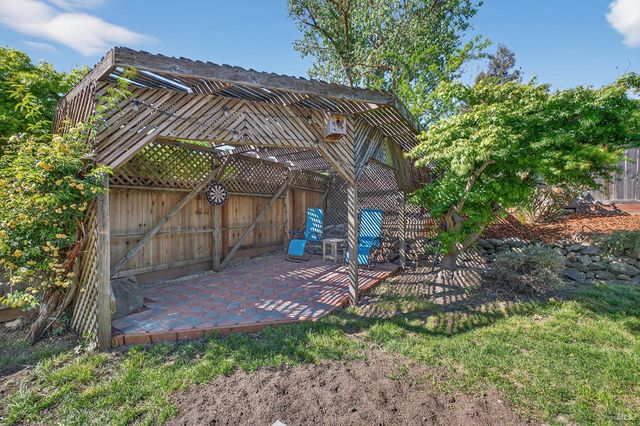 5410 Corbett Cir, Santa Rosa, CA 95403