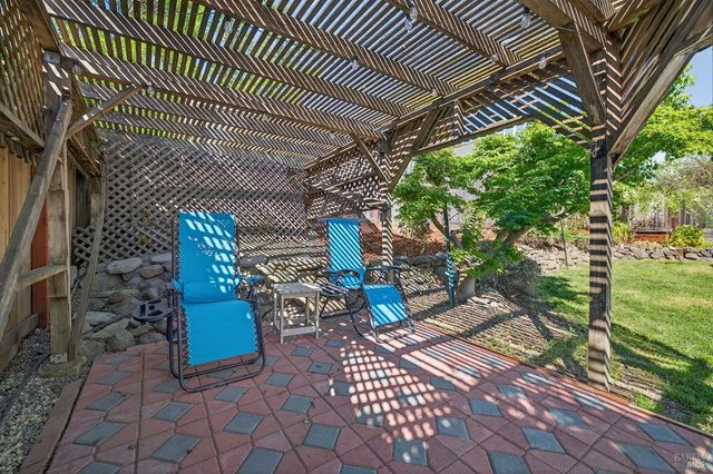 5410 Corbett Cir, Santa Rosa, CA 95403