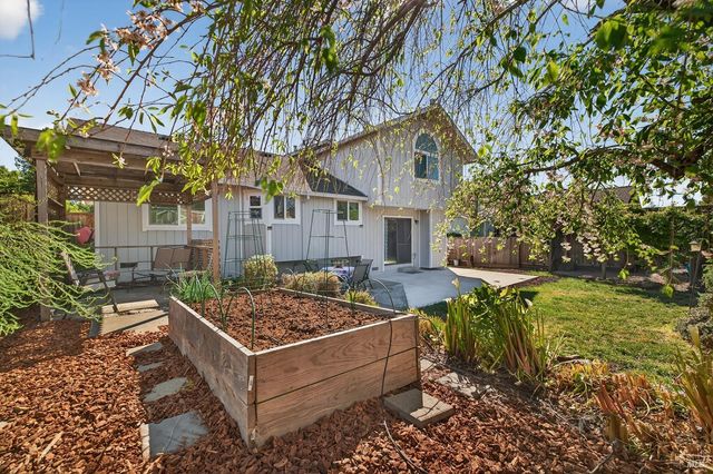 5410 Corbett Cir, Santa Rosa, CA 95403