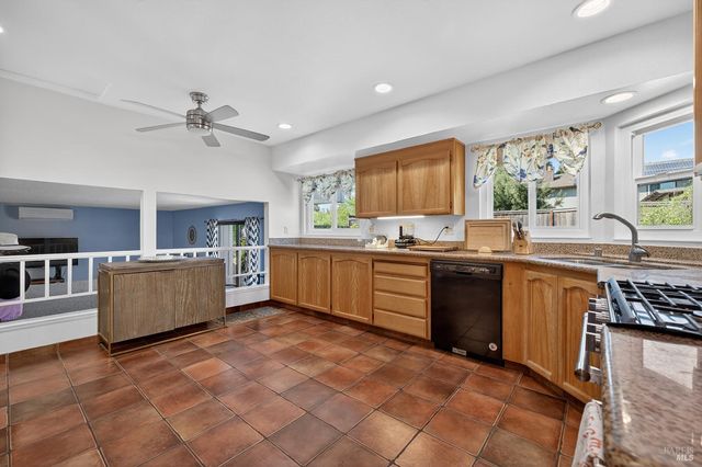 5410 Corbett Cir, Santa Rosa, CA 95403