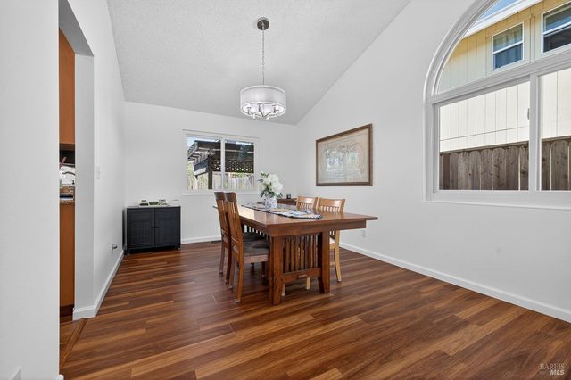 5410 Corbett Cir, Santa Rosa, CA 95403