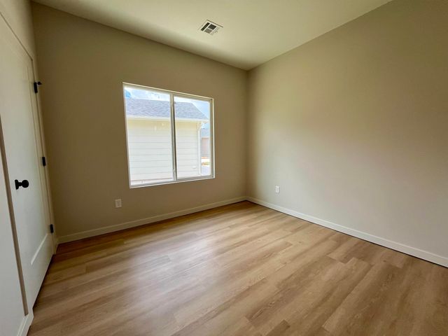 15401-15403 W Josephine St, Goddard, KS 67052