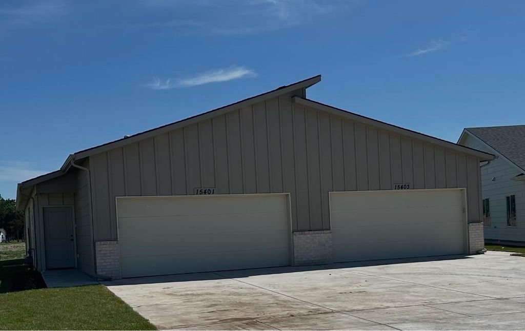 15401-15403 W Josephine St, Goddard, KS 67052