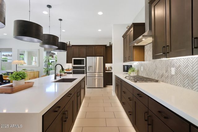 2028 E CHAMA Drive, Phoenix, AZ 85024