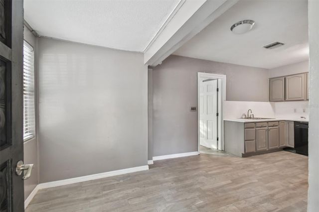 1921 W STATE STREET, Tampa, FL 33606