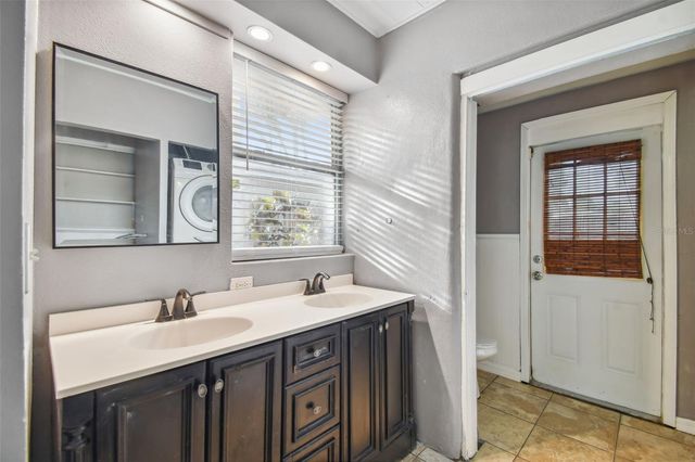 1921 W STATE STREET, Tampa, FL 33606