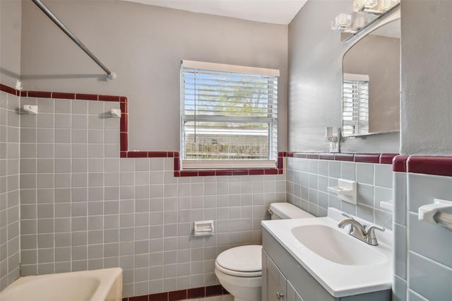 1921 W STATE STREET, Tampa, FL 33606